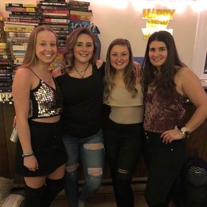 Meet your Posher, Olivia